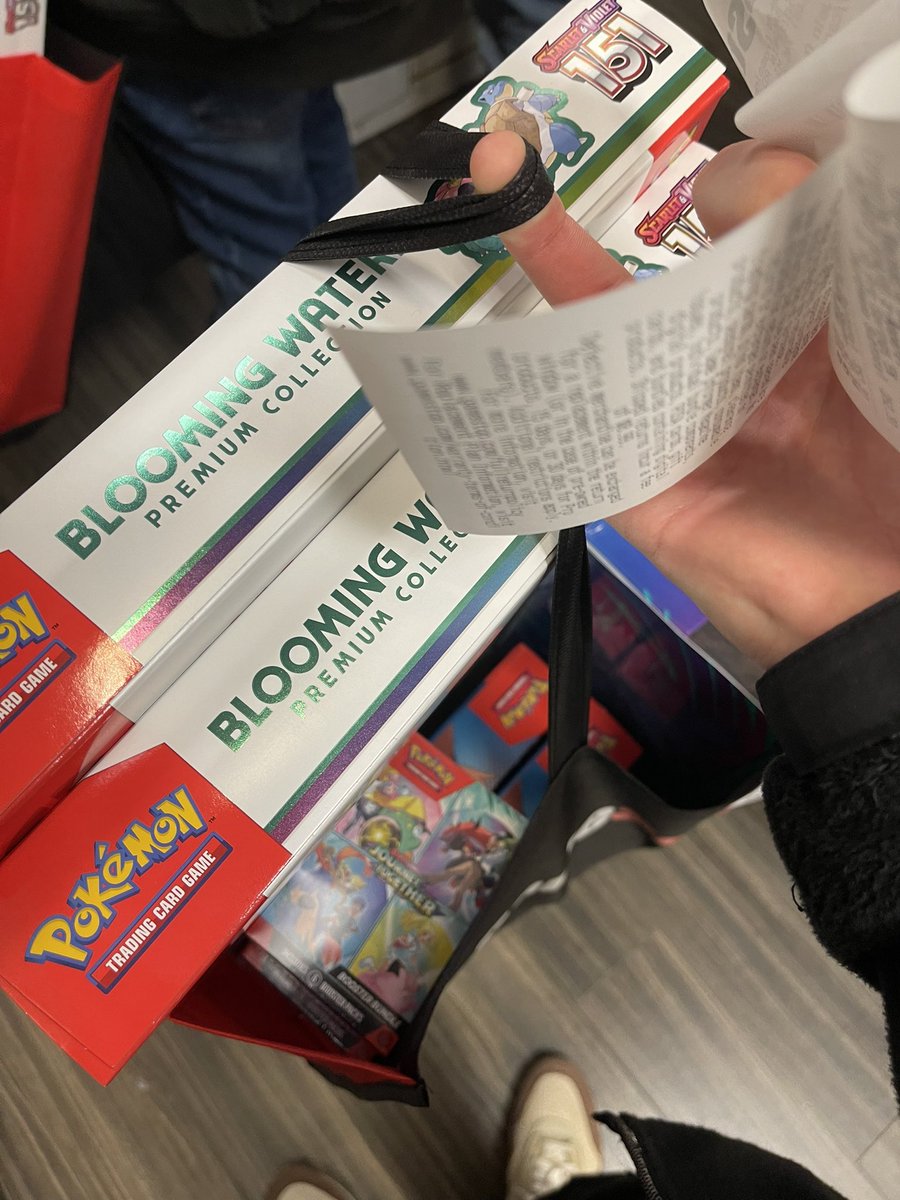 itzHernando's tweet image. Hit the blooming waters + Journey together stock at gamestop this morning😛