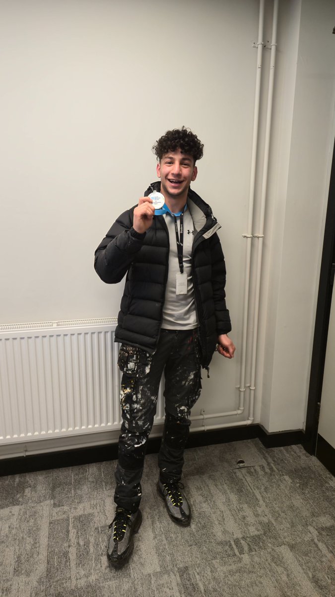 Congratulations to Hassan who gained first place and the gold medal in the Painting &amp; Decorating category at the Construction <a href="/GmColleges/">GMColleges</a> Skills Competition yesterday held at Stockport College.

Well done! 🥇