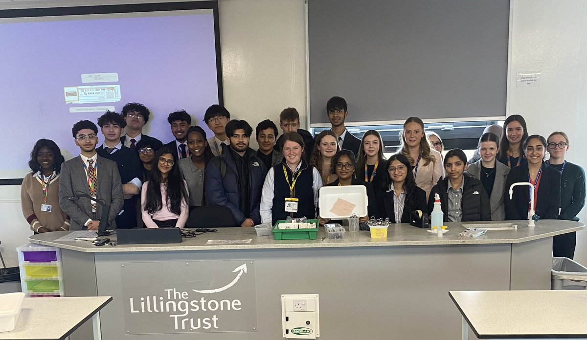 An excellent Medsoc session this lunchtime on suturing! Many thanks to old Latin Chloe, who returned to pass on her expertise to our current students. <a href="/TheRoyalLatin/">RLS</a> <a href="/RLSMedSoc/">RLSMedSoc</a>