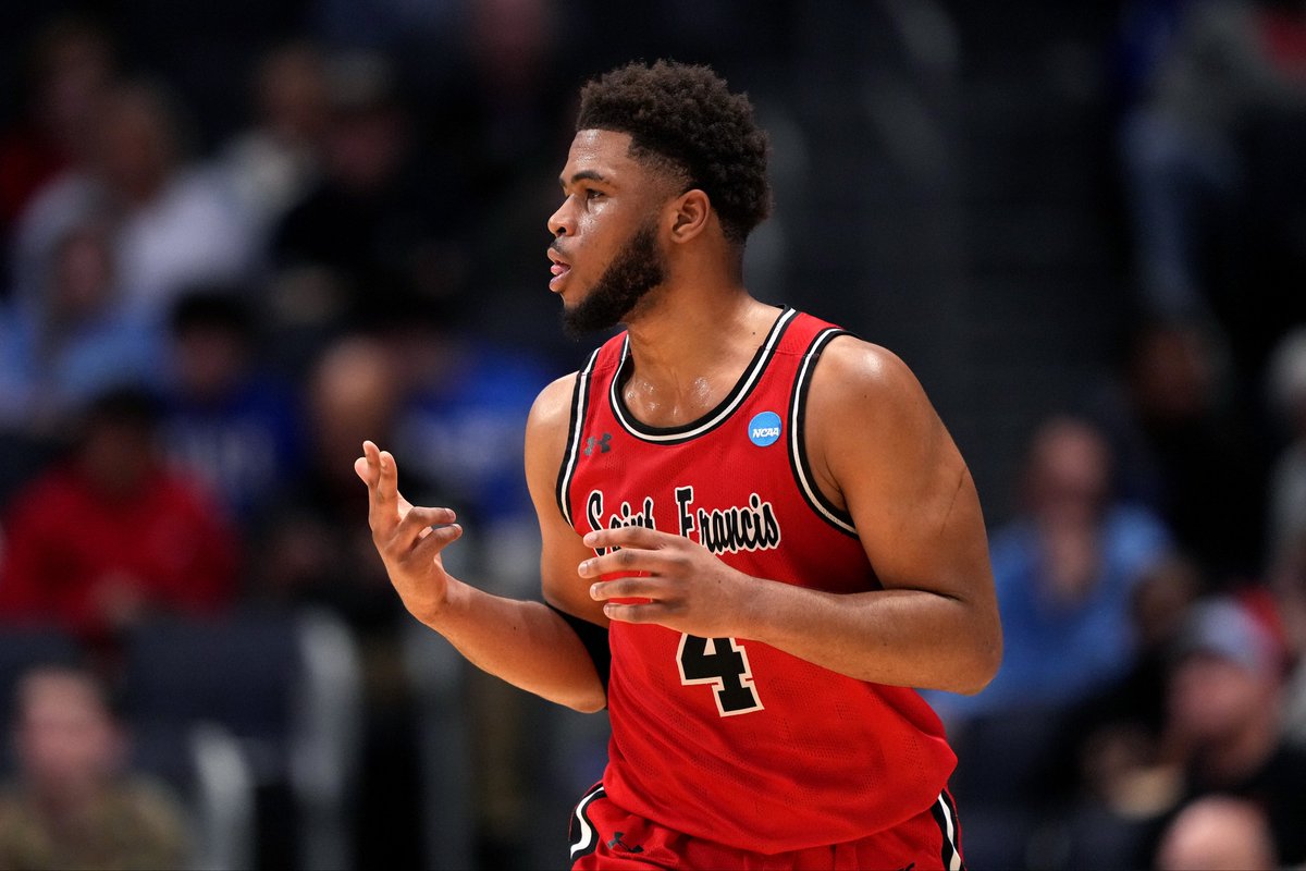 JUST IN:

Wayne’s Juan Cranford Jr. has entered the transfer portal after St. Francis moved down to D-3 and its head coach retired. 

The former Warrior was the NEC Rookie-OTY &amp; helped lead the Red Flash to the First Four.

Cranford had 18 pts in his NCAA FF homecoming game.