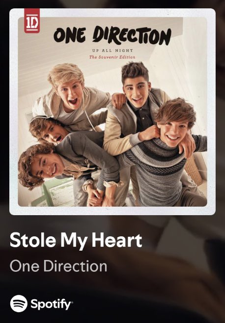 GirlAlmighty444's tweet photo. Mi cara por la calle / lo q estoy escuchando https://t.co/O96c2j8Adp