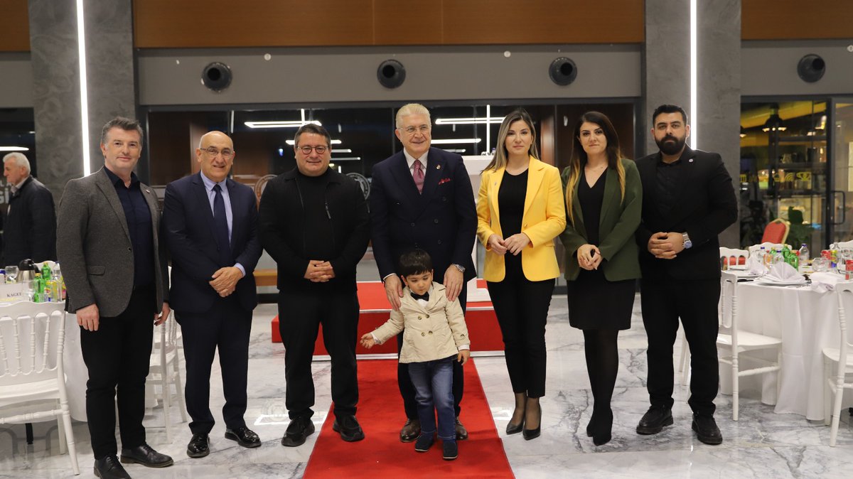 Ramazan ayının bereketinin sofralarımıza, huzurunun gönüllerimize dolmasını diliyor; sağlık, mutluluk ve esenlik içinde nice Ramazanlara erişmemizi temenni ediyorum.

<a href="/kemalcebichp/">Kemal Çebi</a>
<a href="/anteplioglu76/">Mustafa Anteplioglu</a>
<a href="/Kucukcekmecemiz/">Küçükçekmece BLD</a>
<a href="/KcekmeceKymklik/">T.C. Küçükçekmece Kaymakamlığı 🇹🇷</a>
<a href="/bilkolejleri/">BİL Koleji</a>
<a href="/IAUKampus/">İstanbul Aydın Üniversitesi</a> 
<a href="/UFRAD/">ufrad</a> 
<a href="/KCKENTKONSEYI/">KÇ KENT KONSEYİ</a>