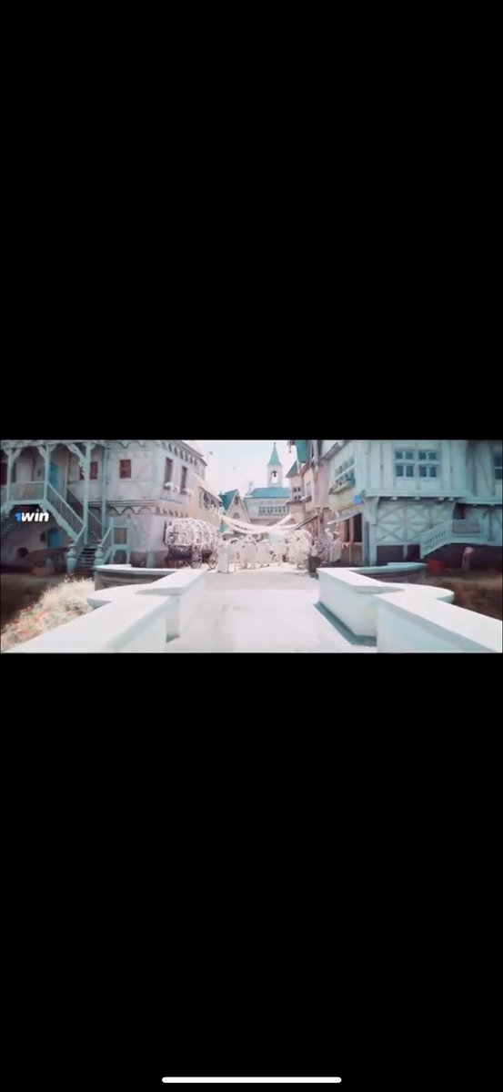 Disney went full Diddy’s Party on Snow White ending scene !