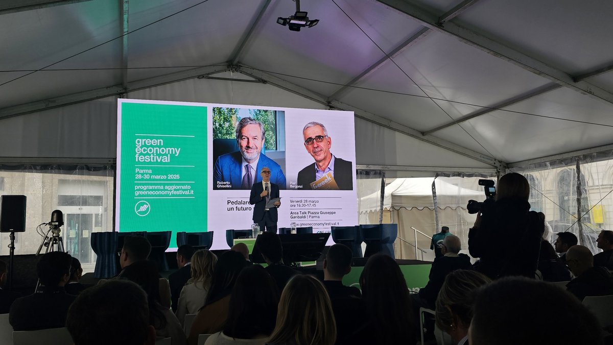 Crédit Agricole Italia (@ca_ita) on Twitter photo Nuovo appuntamento oggi pomeriggio con Crédit Agricole Italia all'interno del <a href="/gefestival_/">Green Economy Festival</a>: “Pedalare verso un futuro più green”. In Piazza Garibaldi a Parma è tutto pronto per dare il via a questo momento di confronto su mobilità sostenibile e ciclismo. Nuovo appuntamento oggi pomeriggio con Crédit Agricole Italia all'interno del <a href="/gefestival_/">Green Economy Festival</a>: “Pedalare verso un futuro più green”. In Piazza Garibaldi a Parma è tutto pronto per dare il via a questo momento di confronto su mobilità sostenibile e ciclismo.
