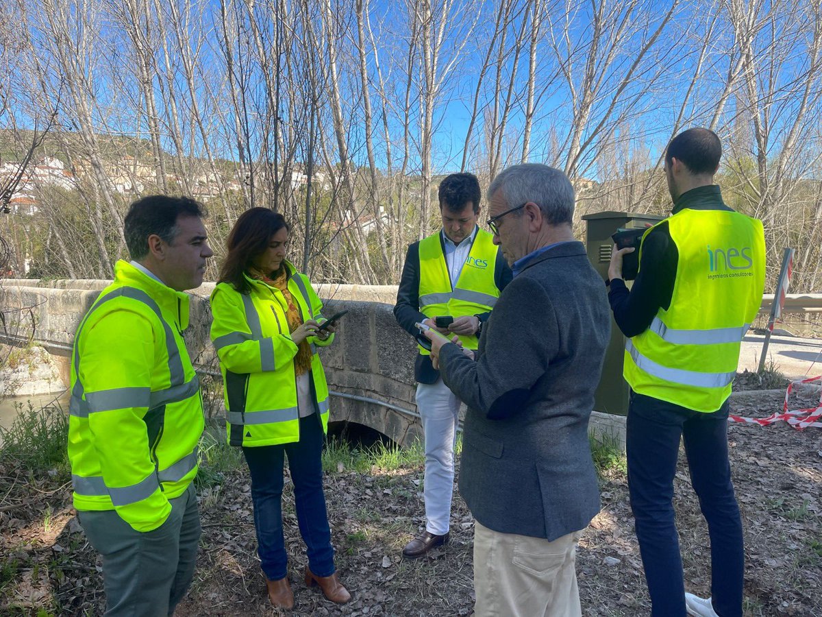 PCivilAmbite's tweet photo. ✅💧 El puente del Molino sobre el Tajuña vuelve a estar operativo.

Tras la revisión de los técnicos de la Comunidad de Madrid y la bajada del agua, se reabre al tráfico la M-215 entre Ambite y Mondéjar. #Ambite #M215 https://t.co/V1lbvIJ5d0