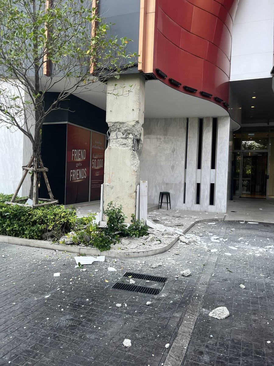 สภาพคอนโด ชีวิตทีในปีนี้เริ่มเลยหรอ 😞