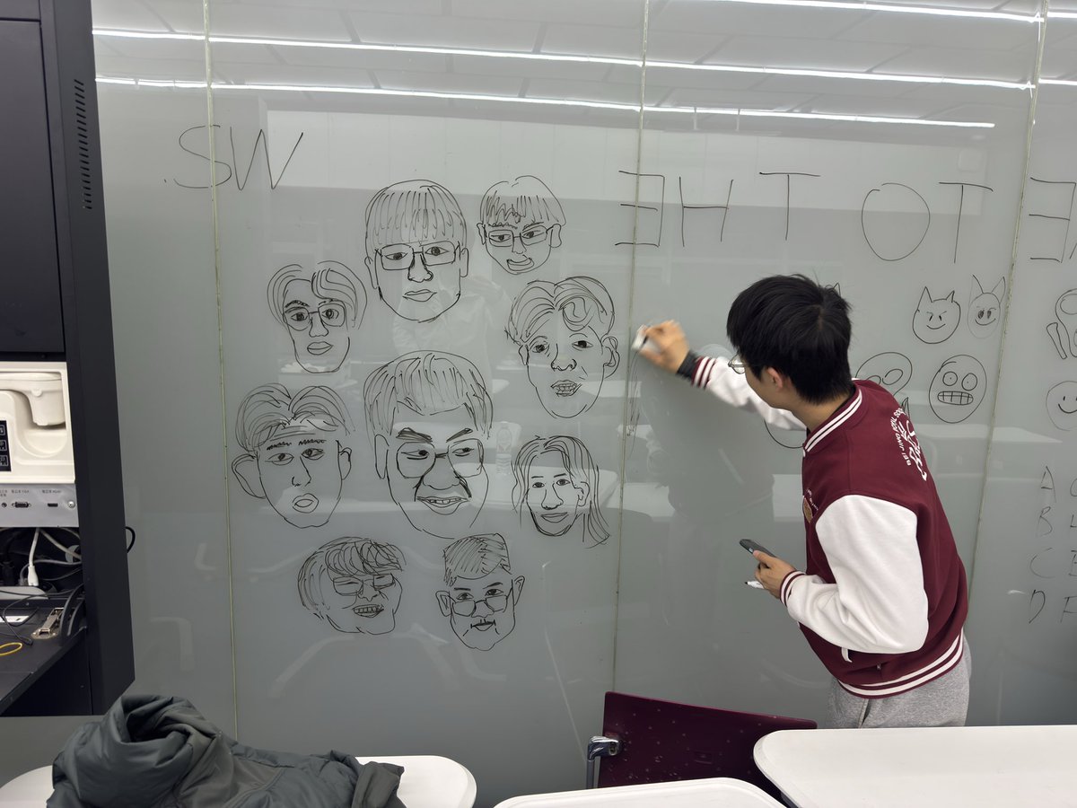 从7月份开始写第一篇文书，12月20号收到第一封罗格斯的录取通知书，到3月28日的最后一封收官之作，历时近半年。从中没有出现过失望和紧张，没有赶着DDL写文书，没有不满。旨在感激那些安慰我、教导我或接受我帮助的人。写文书是一个很自省的过程，被大学录取也常令人欢喜。期望达成是一件幸福的事，没