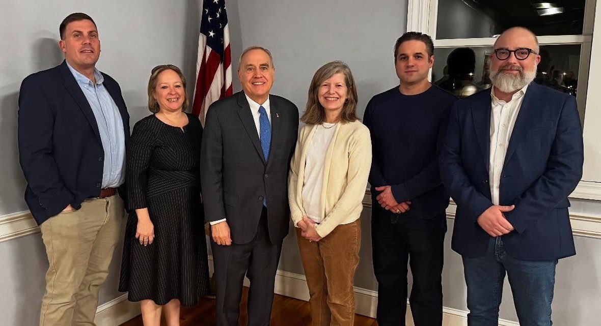 Tom DiNapoli (@tomdinapoli) on Twitter photo In 2024, all eyes were on Long Island. What happens at polling locations here directly affects local, state and federal politics. I was happy to stop by the <a href="/HuntingtonDems/">Huntington_Democrats</a> last night to speak with so many community members who are organized & energized to win in 2025 and beyond! In 2024, all eyes were on Long Island. What happens at polling locations here directly affects local, state and federal politics. I was happy to stop by the <a href="/HuntingtonDems/">Huntington_Democrats</a> last night to speak with so many community members who are organized & energized to win in 2025 and beyond!