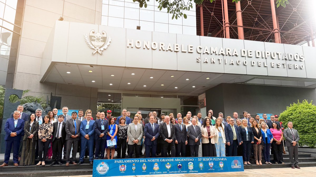 ARomanoNorri's tweet photo. Continuamos con las actividades del Parlamento del Norte Grande Argentino.

Hoy se lleva a cabo la Sesión Plenaria, en la que se debaten y analizan todos los proyectos presentados. https://t.co/NF7MmExhhU