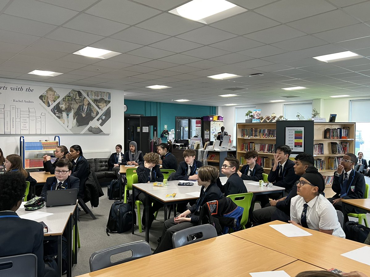 ChilternMMA's tweet image. Should obesity be treated on the NHS?

At this week&apos;s MMA breakfast, students were challenged to distinguish between health and social care, before engaging in a debate about whether conditions resulting from lifestyle choices should be treated by public health services. 🩺🏥