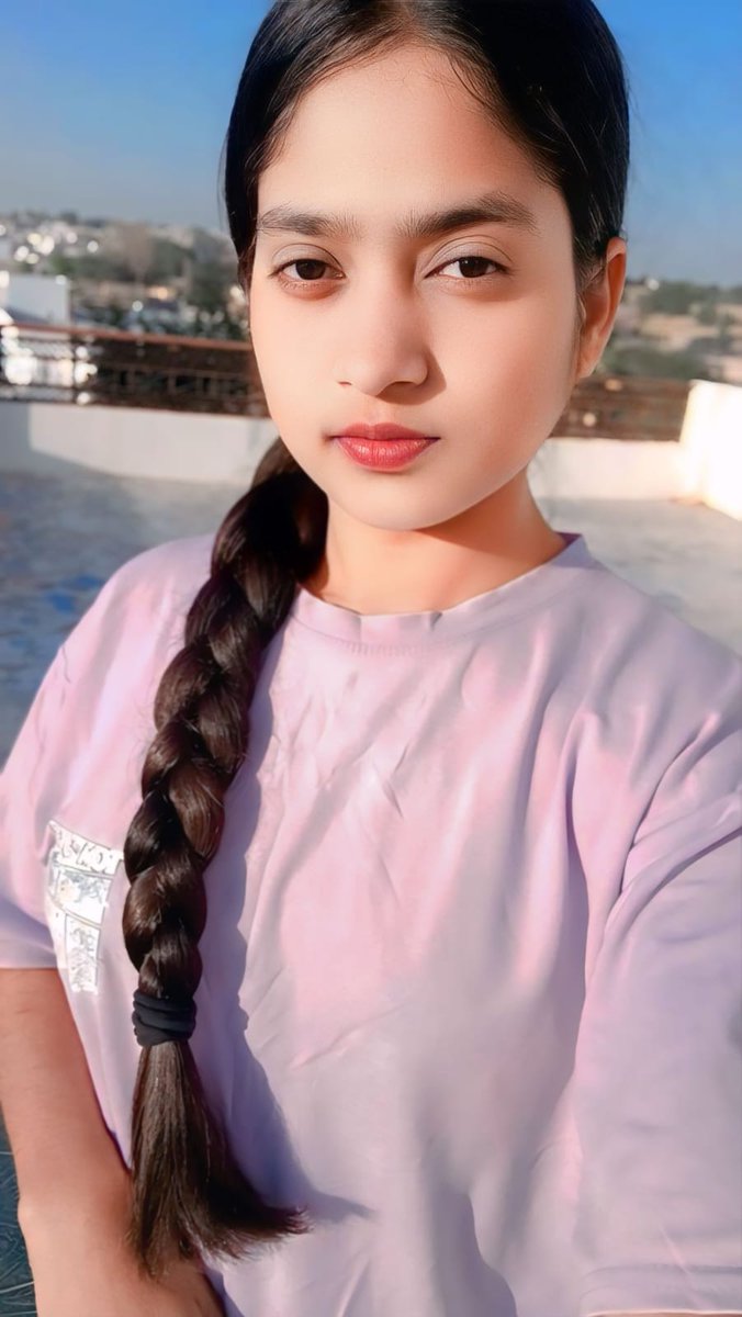 चलिए थोड़ी जान पहचान बनाते हैं, मैं राजस्थान (बीकानेर) से हूं 😊 
आप कहां से हैं 🫀