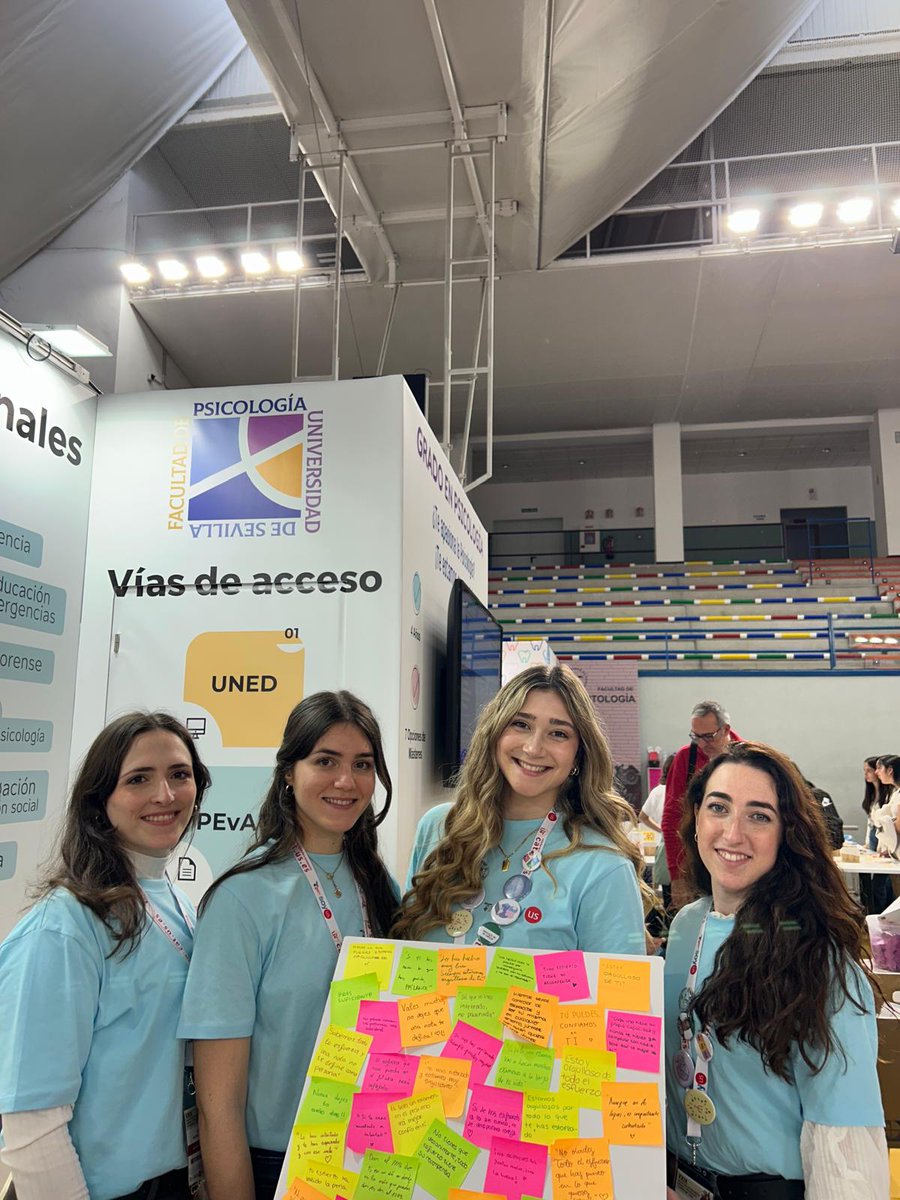 Hoy han vuelto varias de nuestras compañeras del <a href="/proyectoEASE/">EASE</a> al stand de <a href="/PsicologiaUS/">Psicología US</a> del XXIX del Salón de Estudiantes y Ferisport 2025! Cerramos la semana muy contentas y agradecidas por el interés y contribuciones de los y las estudiantes que han participado❤️ #ViveLaUS
