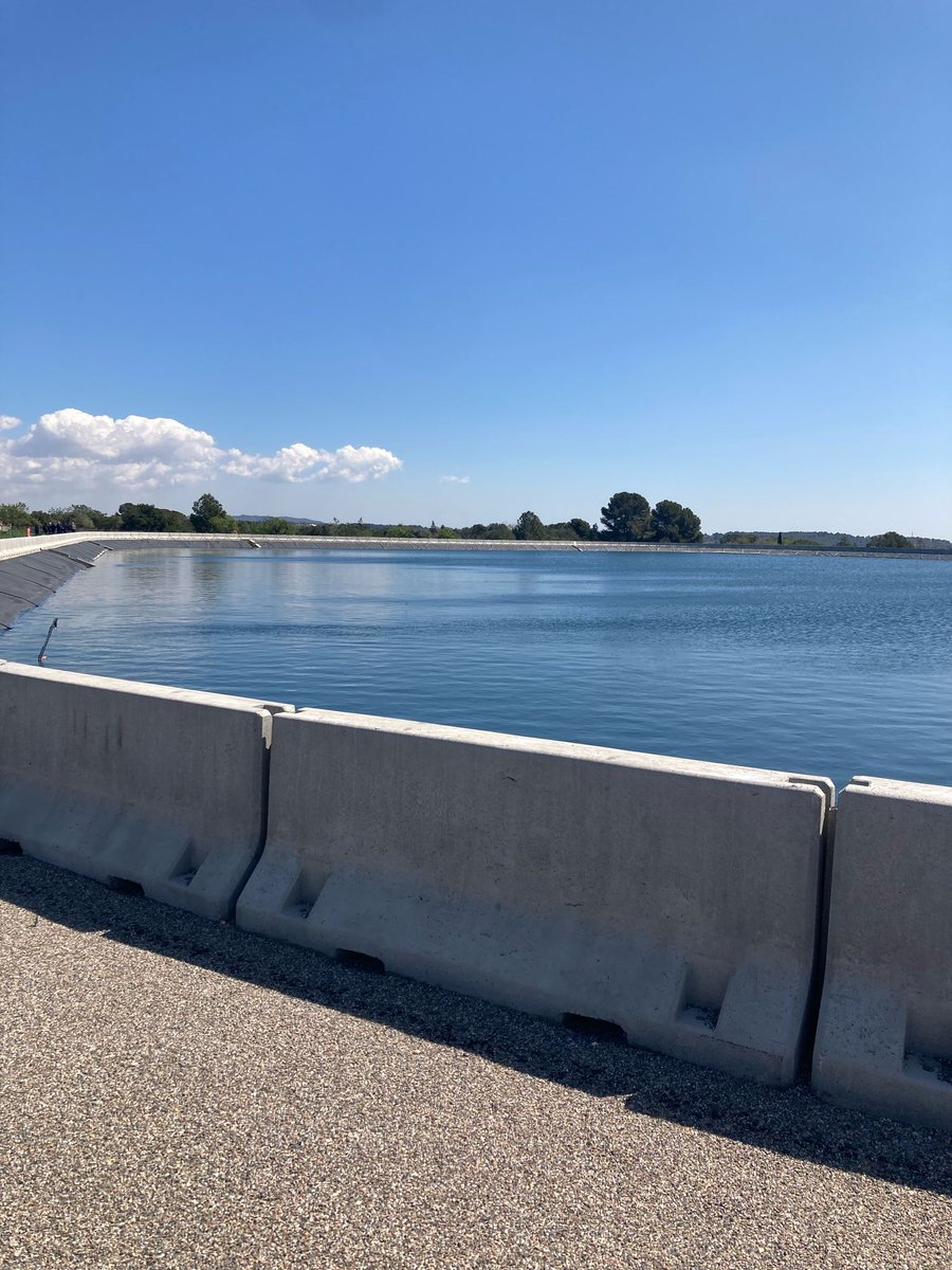 👏🏻 Des d'ERC Valls felicitem la Comunitat de Regants de Valls per la ➡️ inauguració de la nova bassa de la Comunitat que garanteix una reserva de 65.000 m3 i un sistema de reg d'aigües regenerades de més de 400 hectàrees.