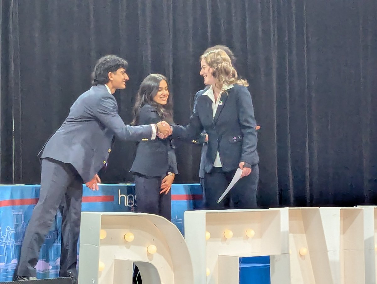 Senior Elizabeth Engle finished 3rd in the state at the HOSA Student Leadership Conference  in Job Seeking Skills. With her third place finish, Elizabeth has qualified to compete at the HOSA International Leadership Conference in Nashville TN this summer. Congrats Elizabeth!!