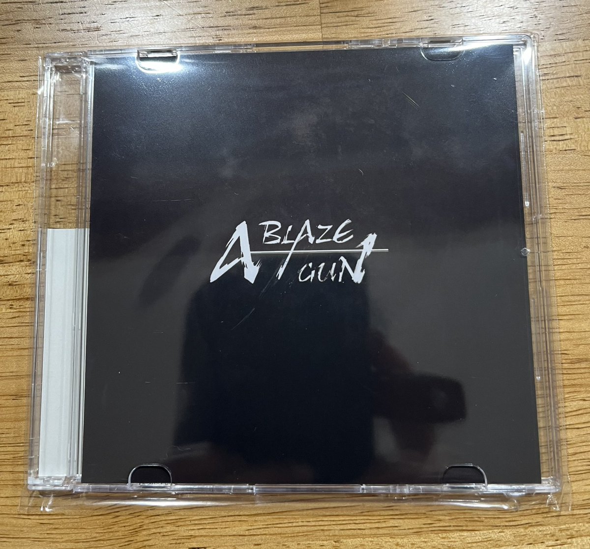 ablazegun's tweet image. A-BLAZEGUN初音源💿
『A-BLAZEGUN』発売中!
1.メンタル乙女
2.鼓動
3.神経衰弱
税込¥1000(ステッカー付き)‼️
※ライブ会場限定発売になります。
魂を込めて作りました🔥
ぜひ!その手に🤘