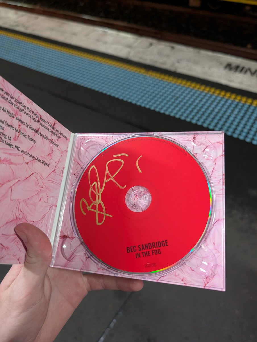 Tinsel Valentine tweet media