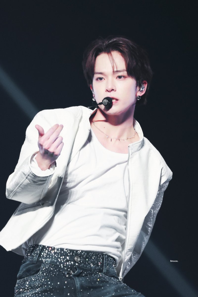 breeze820_asahi's tweet photo. 250328
move🖤

#트레저       
#TREASURE                                           
#ASAHI #아사히     
#アサヒ #朝光 https://t.co/28a7JlLptN