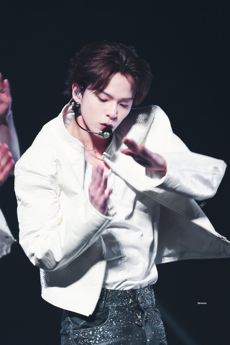 breeze820_asahi's tweet photo. 250328
move🖤

#트레저       
#TREASURE                                           
#ASAHI #아사히     
#アサヒ #朝光 https://t.co/28a7JlLptN