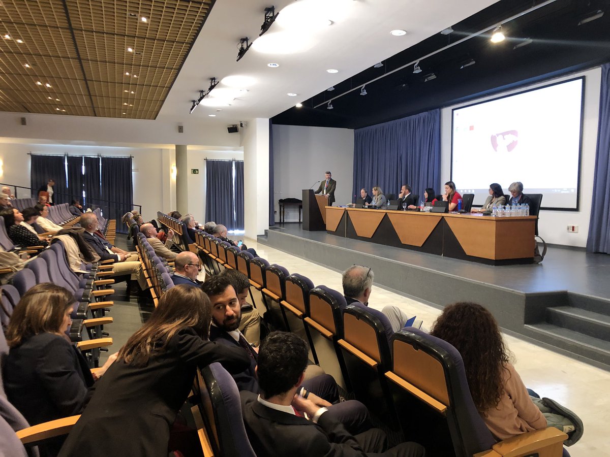 Estamos presentes en  XXII Congreso de la Asociación de Constitucionalistas de España que celebramos estos días en Sevilla