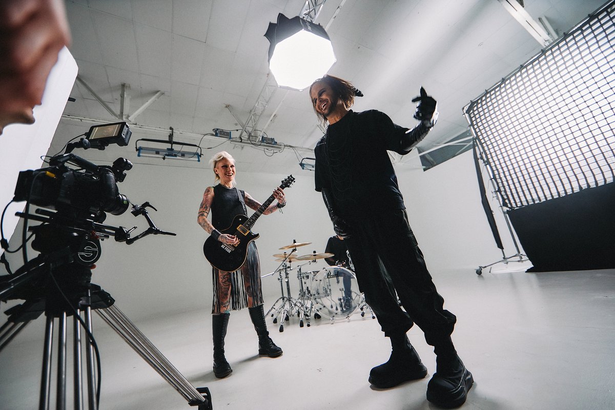VitaPictura's tweet photo. Since 1994 the Finnish rock legends The Rasmus have given the world so many singles and now @VitaPictura  produced the official music video for the track “Creatures of Chaos”

Watch the official music video in the thread below ⬇️
.
.
#vitapictura #therasmus #rasmusband #rockmusic https://t.co/RZcPIz3yPs