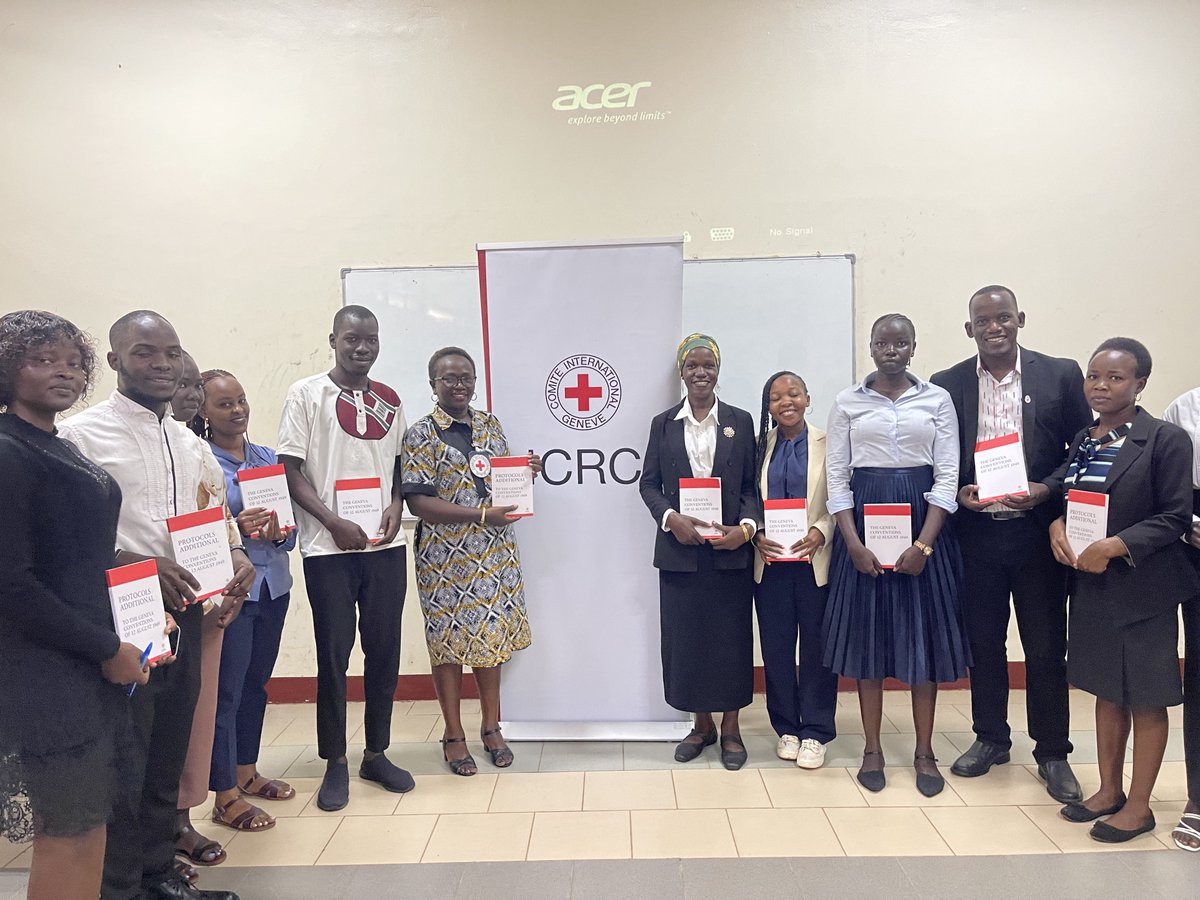 As part of its promotion of the teaching of International Humanitarian Law (IHL), the ICRC has today donated books to the Faculty of Law at the International University of East Africa (IUEA).  This will support students in their study of IHL.