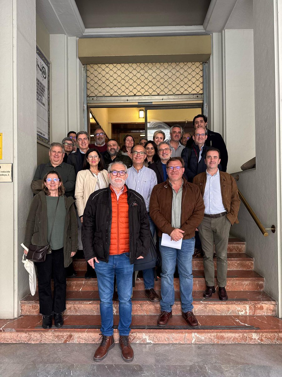 Coordinación Autonómica Trasplantes Andalucia (@a_trasplantes) on Twitter photo Hoy es el último día de trabajo de nuestro compañero de <a href="/A_Trasplantes/">Coordinación Autonómica Trasplantes Andalucia</a> Jesús Huet ❤️
Ayer se despidió de los equipos de trasplante hepático andaluces, con los que tanto ha colaborado.
Gracias por tu gran labor
Un honor trabajar contigo 👏👏👏
<a href="/saludand/">Consejería de Salud y Consumo</a> <a href="/ONT_esp/">Organización Nacional de Trasplantes</a> Hoy es el último día de trabajo de nuestro compañero de <a href="/A_Trasplantes/">Coordinación Autonómica Trasplantes Andalucia</a> Jesús Huet ❤️
Ayer se despidió de los equipos de trasplante hepático andaluces, con los que tanto ha colaborado.
Gracias por tu gran labor
Un honor trabajar contigo 👏👏👏
<a href="/saludand/">Consejería de Salud y Consumo</a> <a href="/ONT_esp/">Organización Nacional de Trasplantes</a>