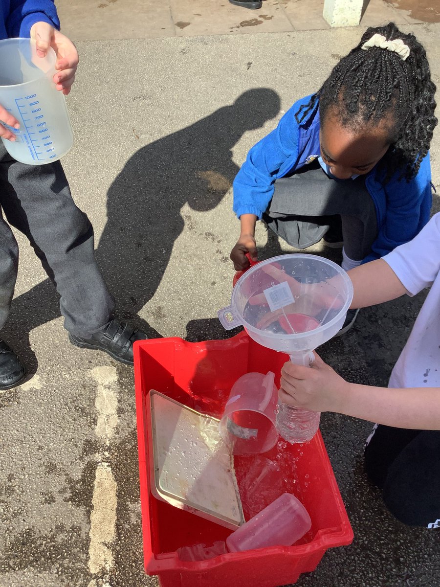Today Year 2 have been learning about capacity in maths. They worked well together and were able to enjoy their learning outside in the Spring sunshine 🌞 <a href="/Rise_MAT/">Rise Multi Academy Trust</a> #flourishandsucceed