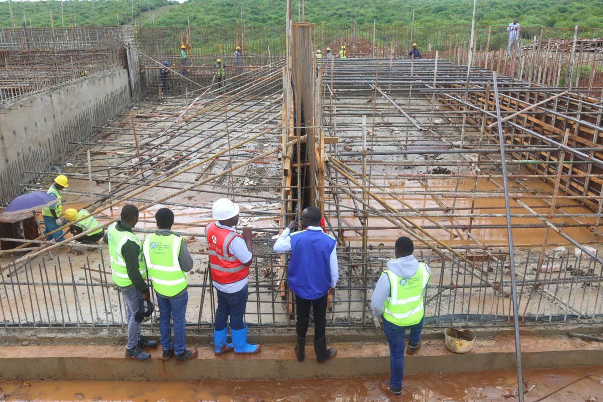mugaa_eric's tweet image. Today morning I inspected the progress of Mbeere South Kamburu Water Supply Project in Embu County. The construction of the project started in August 2024 and is expected to be completed by August 2026.

I was accompanied by Hon. Eng. Nebart Bernard Muriuki, member of parliament…
