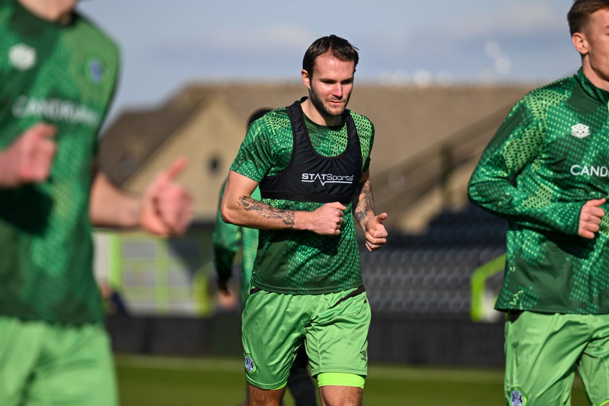 Want to win this week's warm-up top? 👕

Repost and follow <a href="/candriam/">Candriam</a> to be in with a chance! 💫

#WeAreFGR💚