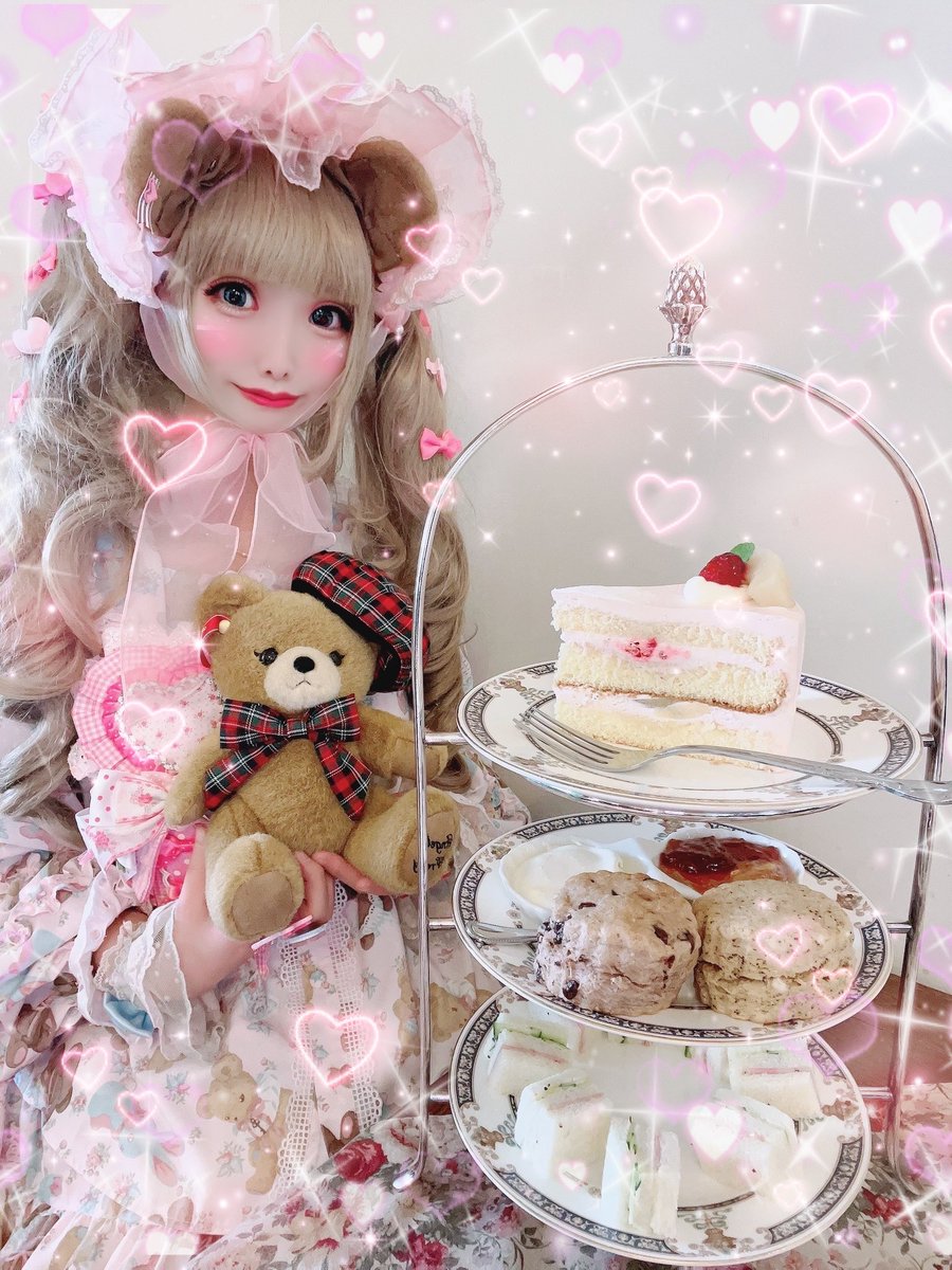 Usamimi_Meruhen's tweet photo. お久しぶりです·̩͙꒰ঌ(*´˘`*)໒꒱·̩͙✨
しばらく更新が出来ているませんが
ロリィタのお洋服の可愛い世界観や
大好きな🩷ピンク🩷で元気をもらってます𐔌՞⁔•͈ ·̫ •͈⁔՞𐦯⋆꙳
4枚のプリクラを証明写真に欲しいですᕱ⑅ᕱ︎♡
#ロリィタさんと繋がりたい
#angelicpretty https://t.co/2scaDau8NW