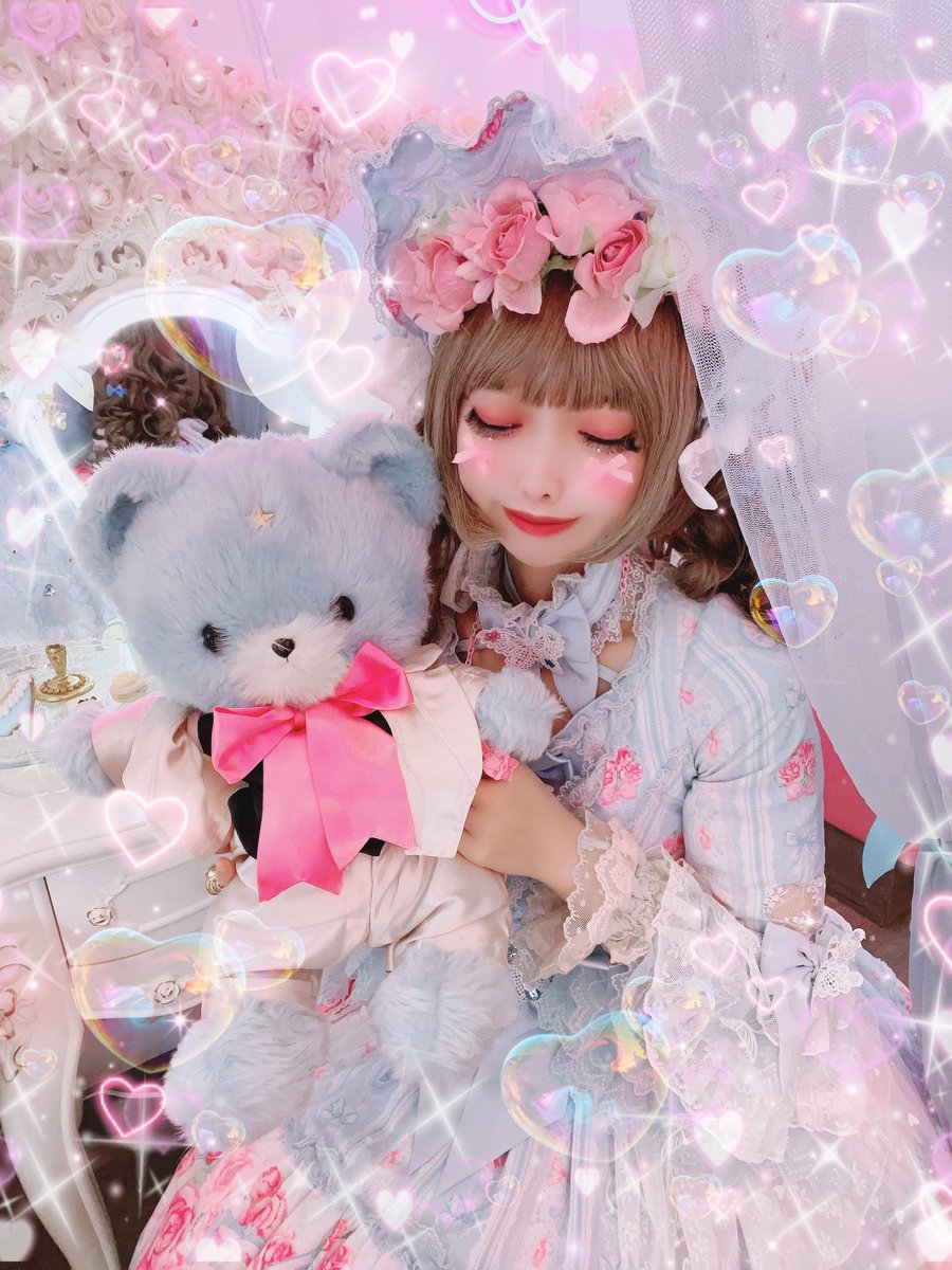 Usamimi_Meruhen's tweet photo. お久しぶりです·̩͙꒰ঌ(*´˘`*)໒꒱·̩͙✨
しばらく更新が出来ているませんが
ロリィタのお洋服の可愛い世界観や
大好きな🩷ピンク🩷で元気をもらってます𐔌՞⁔•͈ ·̫ •͈⁔՞𐦯⋆꙳
4枚のプリクラを証明写真に欲しいですᕱ⑅ᕱ︎♡
#ロリィタさんと繋がりたい
#angelicpretty https://t.co/2scaDau8NW