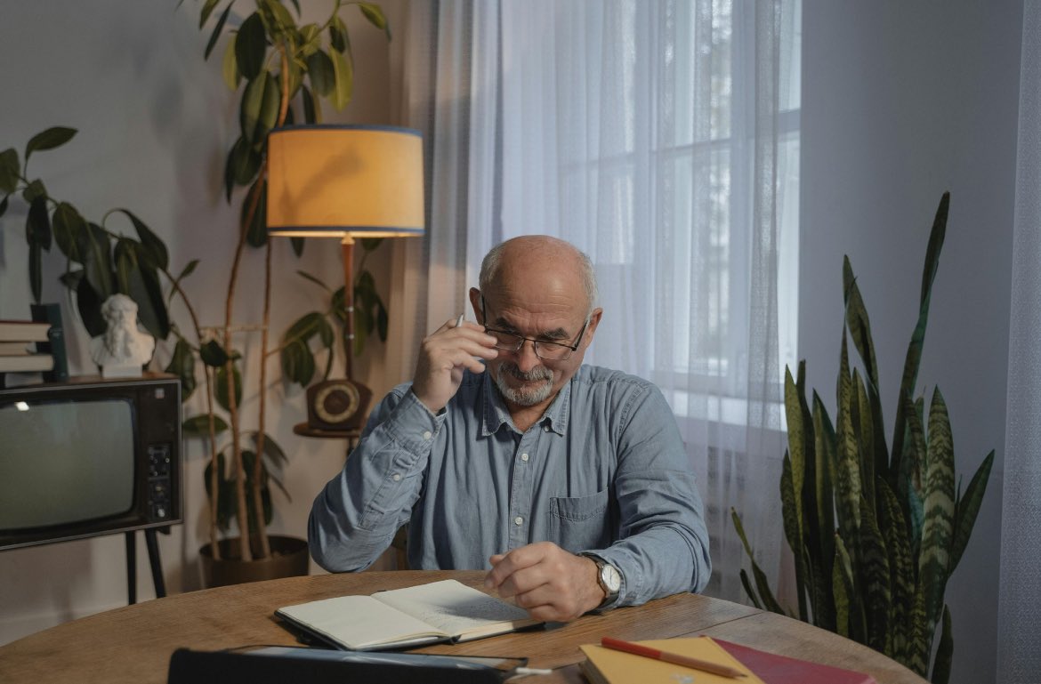 Hormone changes can affect muscle strength, joint health, and energy—but movement helps! Try these quick desk exercises to keep your body feeling strong and flexible:

✔️ Leg Lifts – Strengthen your legs &amp; improve circulation.
✔️ Seated Spinal Twist – Loosen tight back muscles.