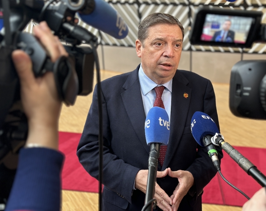 CuadernoAgrario's tweet image. 📺Mañana sábado #CuadernoAgrario362 

🗣️Hablaremos de: 

1. Malas perspectivas para el #sectorapícola según @CoopsAgroAND🐝🍯
2. Consejo de Ministros de #Agricultura #UE 🇪🇺
3. Preparación de la próxima campaña de #algodón con @espalgodon 

💻No te lo pierdas en…