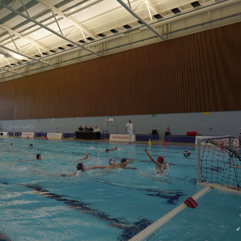 Swim_England's tweet photo. Refining skills 🤽
Educational workshops 👥
High-level match experience 🙌

The first Swim England Water Polo Talent Games of 2025 takes place at Ponds Forge this weekend 👊

Find out all the details about the event ⬇️ #SEWaterPolo
