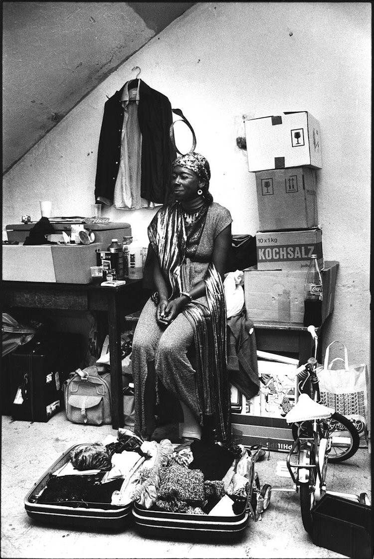 June Tyson, of the Sun Ra Arkestra, in her dressing room at the New Morning, Geneva, 15 July 1982. Photo by Dany Gignoux