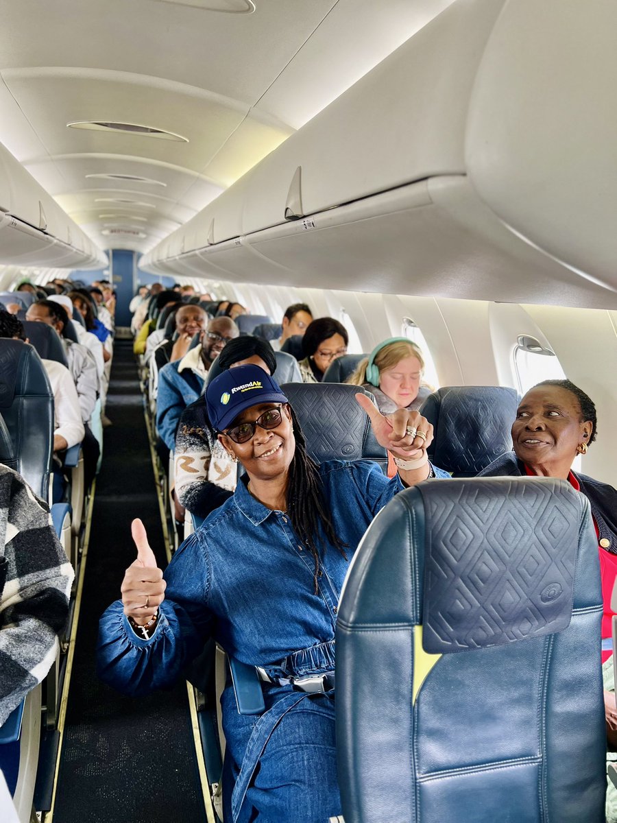 RwandAir tweet media