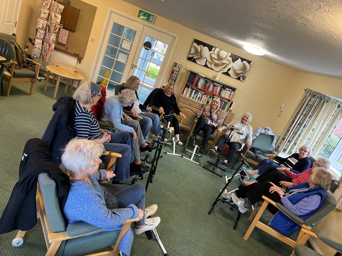 GorillaManFitn1's tweet image. Seated bike session at Kings Court and I have inspired the residents with my fitness class that 2 of the ladies have bought a seated bike for themselves. I put them together for them as well this morning 💪🚴‍♀️ #seatedbike #seatedfitness #communityfitness #fitnessmotivation2025