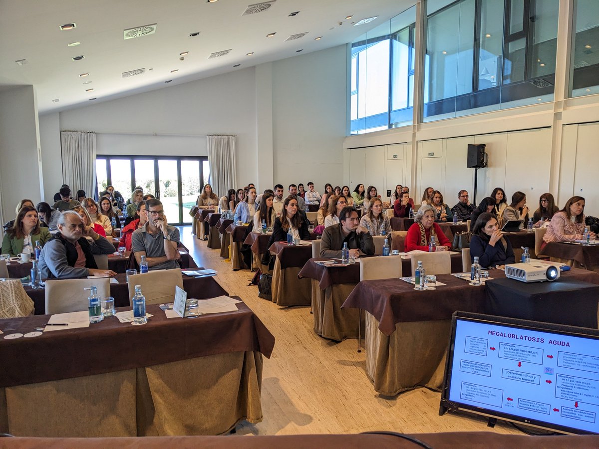 salvadorpayan's tweet image. Sala llena, mucha atención. #CursoREDSUR2025 #Eritropatología