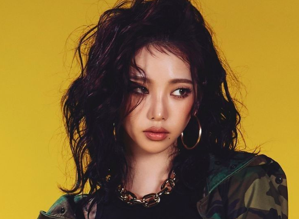 AboutMusicYT's tweet photo. Happy 25th birthday to the it-girl Karina of aespa! https://t.co/6gqJjw9EWO