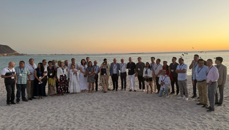 RussellBedford's tweet photo. The #IberoAmerica Conference 2025 is underway in La Paz, Mexico. Delegates enjoyed the sunset at #ElPuertoBeachClub before dinner at #Barcorestaurant - a perfect setting for networking by the #PuertaCortésMarina.
Read more: https://t.co/vtlP3SkYeZ

#RBIlapaz25 #takingyoufurther https://t.co/vrAcxXplrr