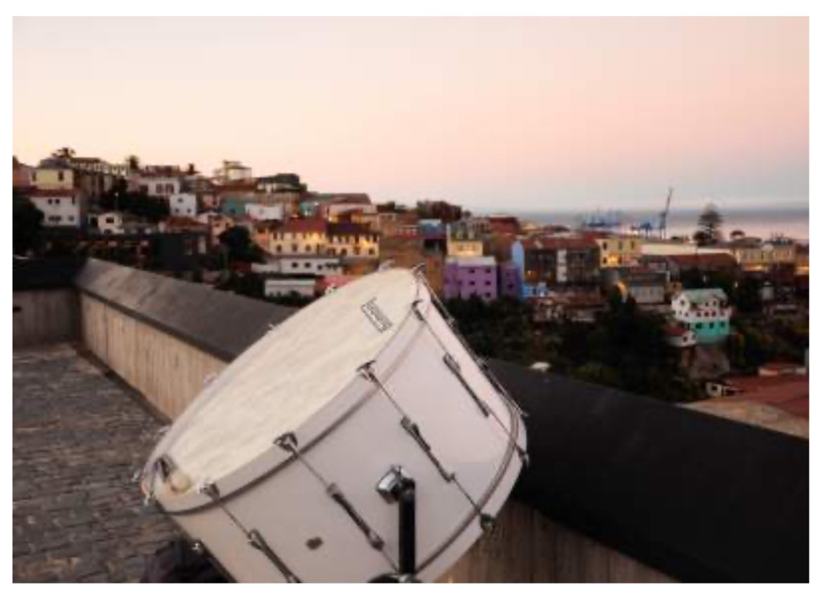 A las 10 estaré en <a href="/rvletelier/">Radio Valentín Letelier</a> en el Café Negro junto a René Cevasco para conversar sobre esta columna que escribí: Por qué Valparaíso ya no es Capital Cultural elmartutino.cl/noticia/cultur…