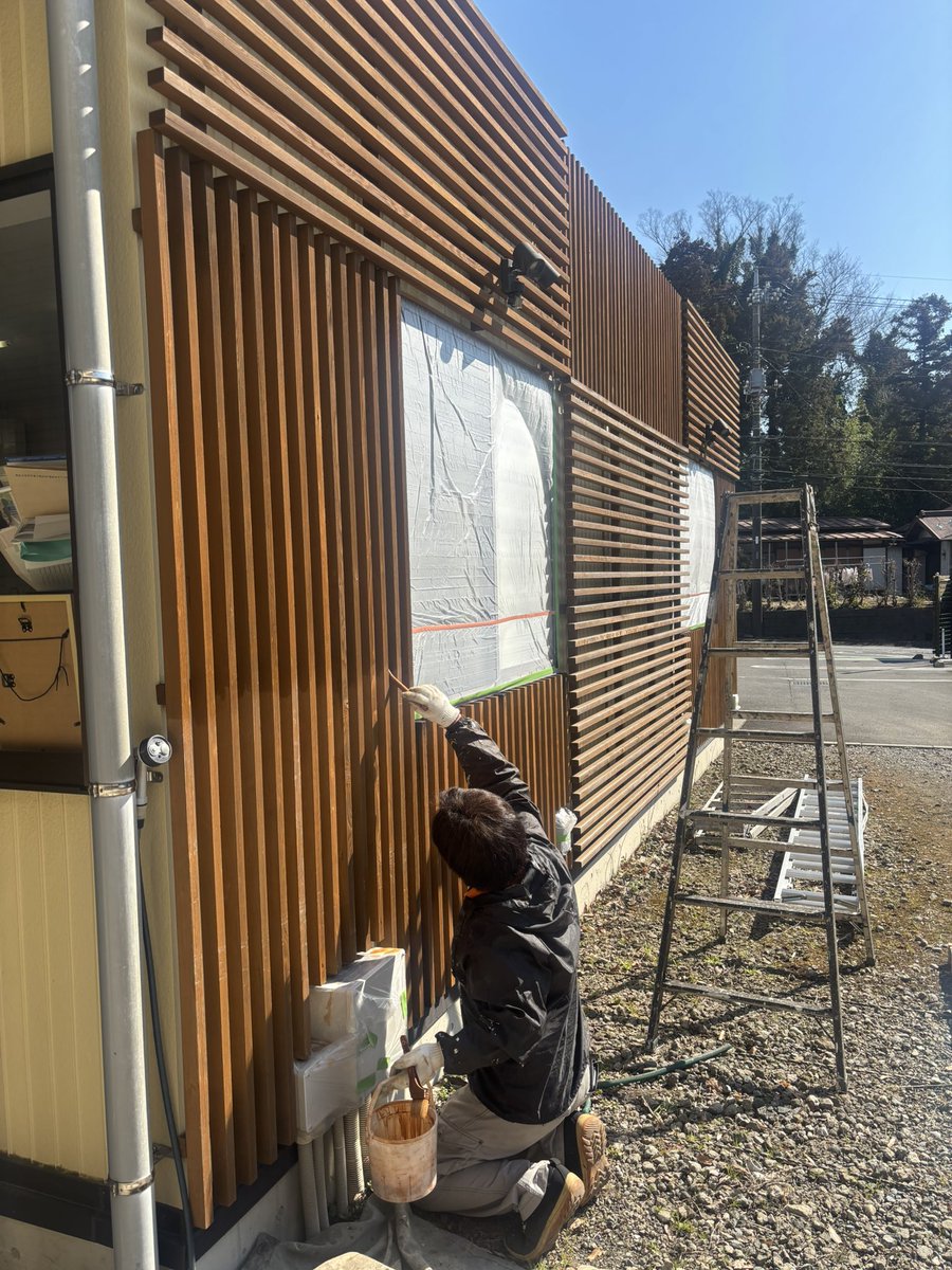 大切なお客様がご遠方から来られる事も多くなりこの場を借りて感謝申し上げます。
今年で今の場所に店舗・工場を移転し10年を迎えます。心機一転、店舗の塗り替えと入口看板を塗り替えました。引き続きスタッフ一同邁進して参りますのでご寵愛頂けましたら幸いです。
#茶来未
#茶師佐々木