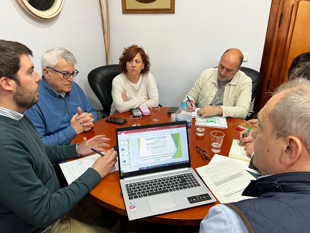 ♻️ Esta setmana ens hem reunit amb la <a href="/mancocarraixet/">Mancomunitat del Carraixet</a> i l’<a href="/Emtre_AMV/">EMTRE</a> per planificar conjuntament l’agenda d’educació ambiental d’enguany.

👥 El 2024, més de 50.000 persones van participar en tallers i activitats a l’àrea metropolitana.