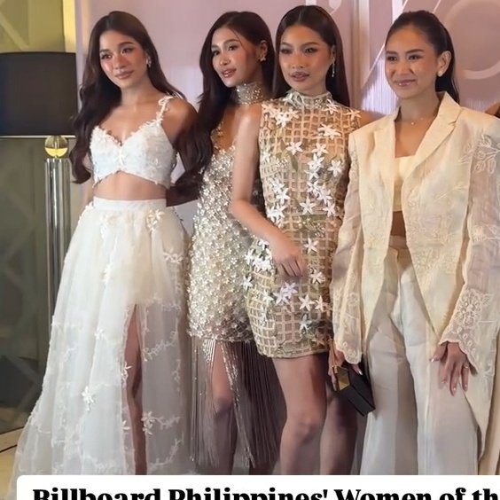 poganda_daily's tweet photo. Look at them. 🥺✨(insert bebe shee)
BINI OUR POWERFUL QUEENS
#BINIatWomenInMusicAwards #BINI https://t.co/ofOuzVfOsW