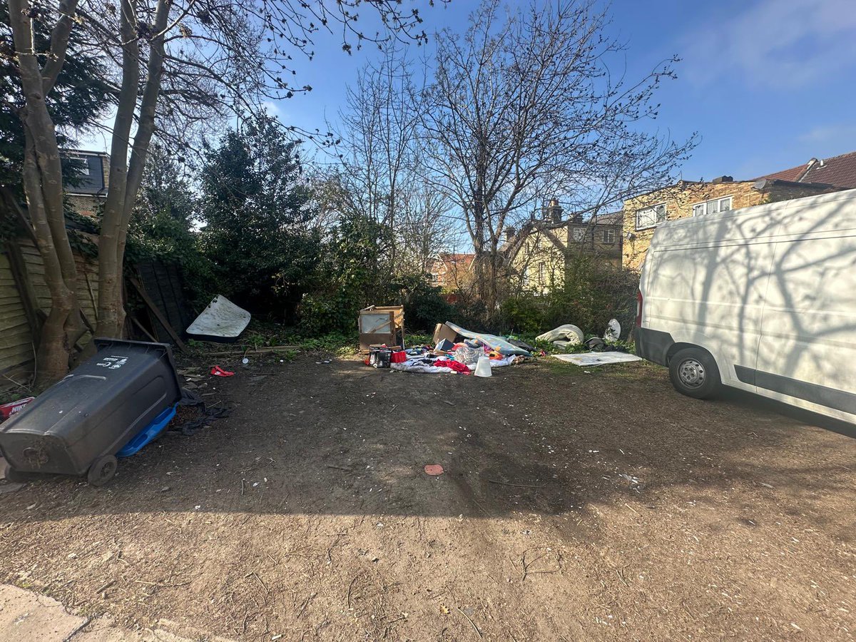 thisisloryn's tweet photo. @ContactCroydon hey guys, we’ve reported this fly tipping behind our house numerous times and it is getting worse and worse. What do we have to do to get this cleaned up? We pay £200 a month for council tax and this is the state of things… https://t.co/6DZofbaJX3