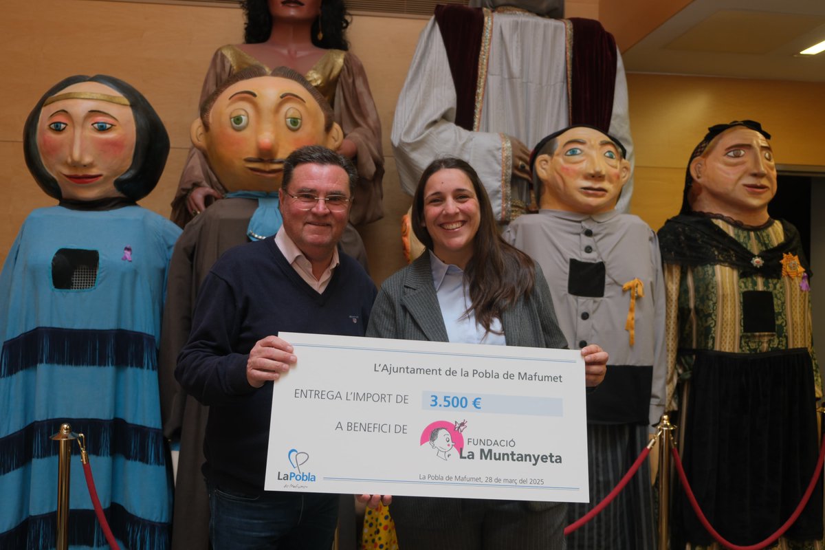 Ajuntament La Pobla (@ajuntamentpobla) on Twitter photo Avui hem lliurat una part de la recaptació dels actes del Lledó a <a href="/lamuntanyetatgn/">Fundació La Muntanyeta</a> . Molt honrats de poder col·laborar amb ells i amb <a href="/XarxaSantaTecla/">Xarxa Santa Tecla</a> en la seva tasca a favor de les persones Avui hem lliurat una part de la recaptació dels actes del Lledó a <a href="/lamuntanyetatgn/">Fundació La Muntanyeta</a> . Molt honrats de poder col·laborar amb ells i amb <a href="/XarxaSantaTecla/">Xarxa Santa Tecla</a> en la seva tasca a favor de les persones