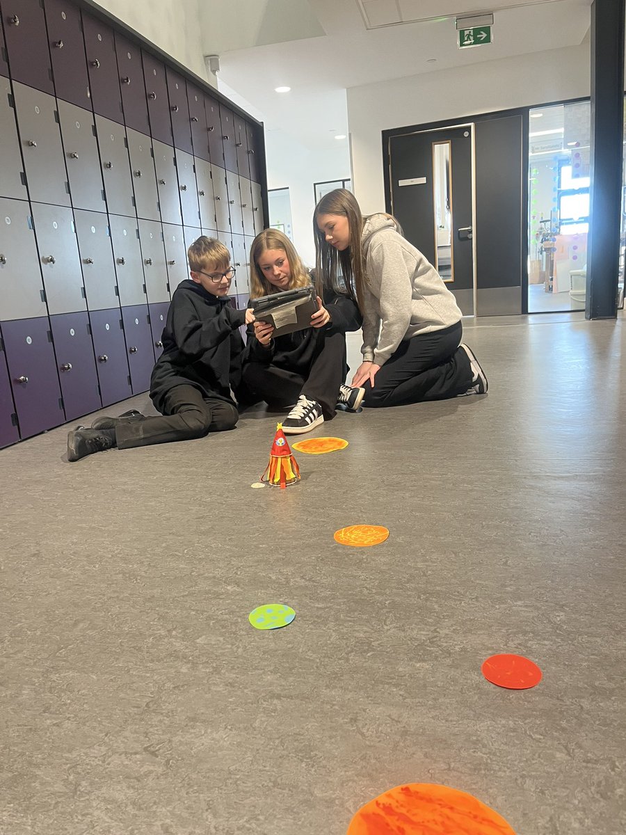 BerthaParkBC's tweet image. Our S2’s have been exploring the solar system with @SpheroEdu 🚀 using algorithms to program their Spheros to visit different planets and state a fact about each one.  Coding skills, team work and lots of fun! #physicalcomputing #sl