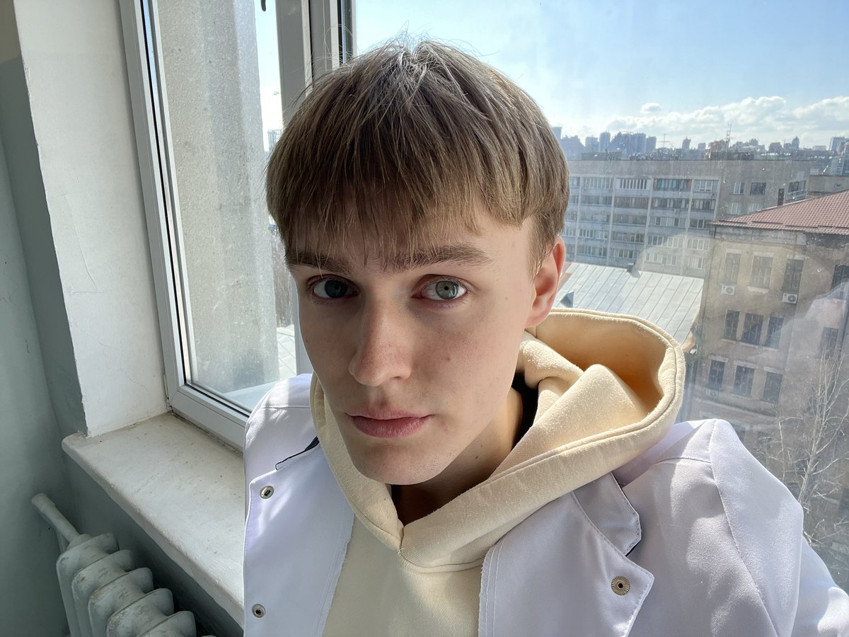 _SunnyShadow_'s tweet photo. Раз на рік – і на пари завітати не гріх😅 https://t.co/mGG2h7xBpA