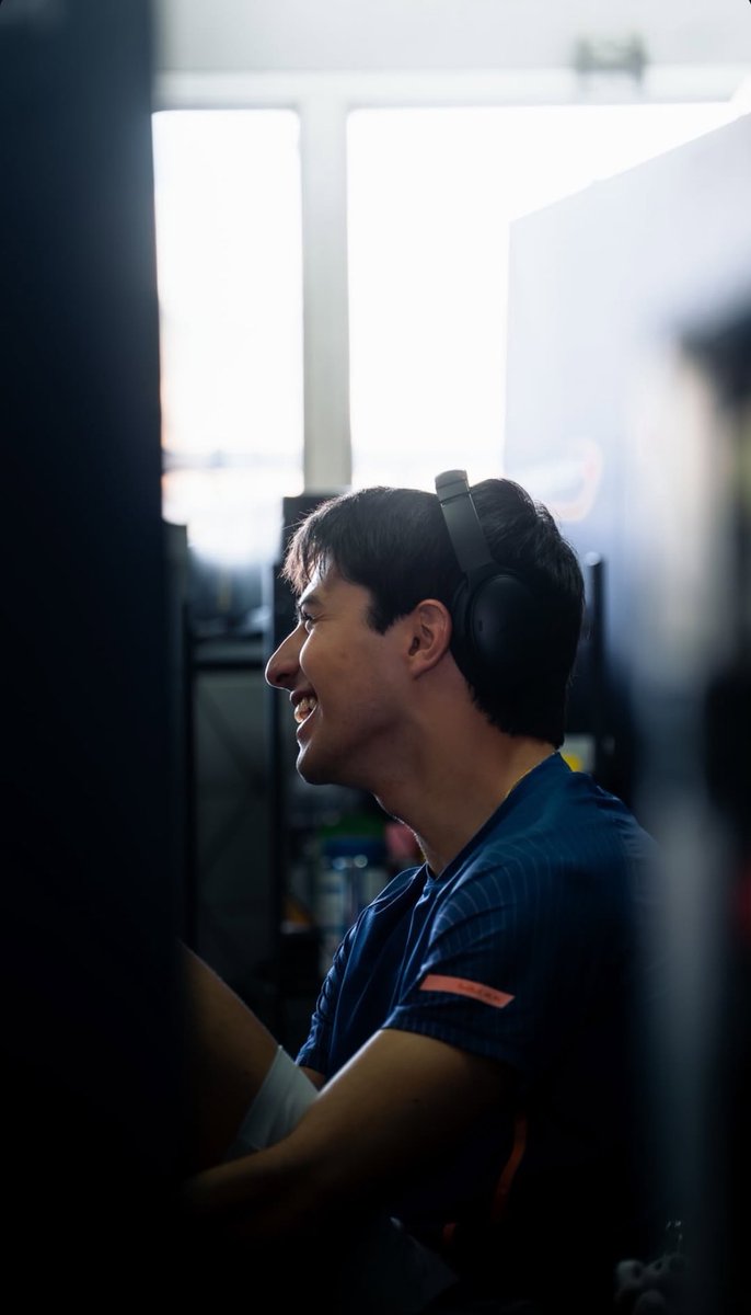 RBJTUpdates's tweet image. Arvid Lindblad and Pepe Martí during the last day of testing.

📸 Campos Racing via instagram stories

#RBJT #F2 #F2Testing