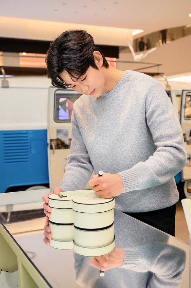 スヒョンくん。
あなたの辛さを思うと毎日みんな泣きたい思いだし泣いてるけど、でもやっぱりみんなスヒョンくんが好きで守りたくてまた会いたくて。何度も諦めそうになる毎日だけど、でもやっぱりあなたを守りたいです。
#キムスヒョンを守れ  
#キムスヒョンを虚偽情報から守れ